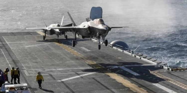 F-35B: 12 μαχητικά σήκωσε το US Navy σε μία από τις μεγαλύτερες ασκήσεις τους